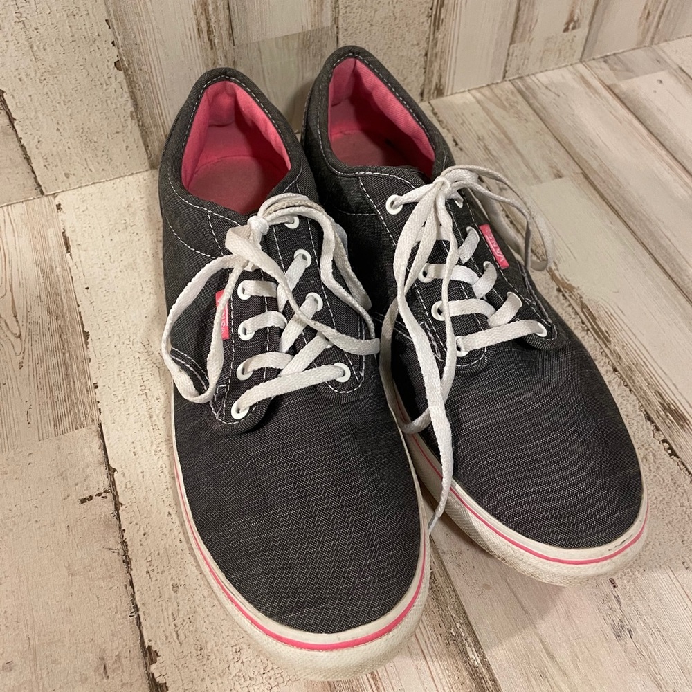 Vans *blue with pink bottoms. Sz 8 Good condition